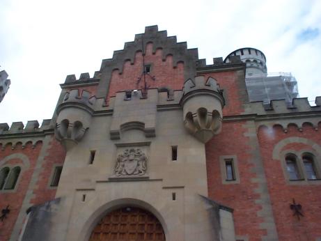 entrance to Neuschwanstein